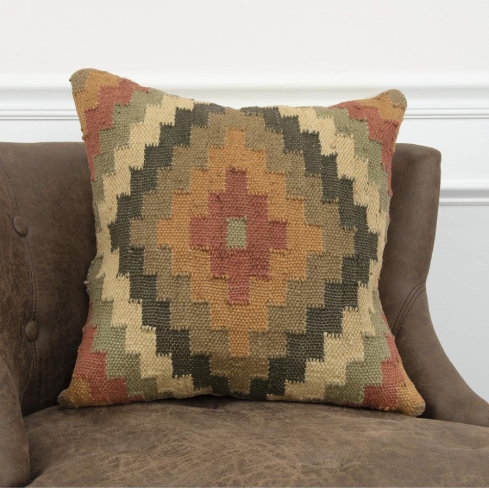 Rizzy Home Decorative Pillow Case  18"x18" Orange/Yellow/Red Medallion